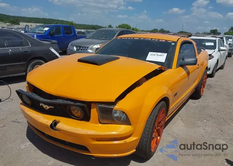 2007 Ford Mustang Gt Deluxe/Gt Premium z USA, uszkodzony, nr VIN 1ZVHT82H275224554